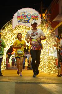 BIB: 50631, 50533
                            <button type="button" onclick="openModal(21832171)" class="btn btn-primary btn-sm float-right btn-popup" data-toggle="modal" data-target=".modal-high-quality">
                        <i class="fas fa-shopping-cart"></i> Add to Cart
                    </button>
                                            <button type="button" onclick="isThisMe(21832171, true)" class="btn btn-success btn-sm float-right btn-popup btn-isme hidden" data-toggle="tooltip" data-placement="bottom" title="นี่คือรูปของคุณใช่ไหม คลิกที่นี่เพื่อเอาเข้าอัลบั้ม">
                        <i class="fas fa-plus"></i> Add to album
                    </button>
                    <button type="button" onclick="isThisMe(21832171, false)" class="btn btn-warning btn-sm float-right btn-popup btn-isnotme hidden">
                        <i class="fas fa-ban"></i> Remove from album
                    </button>